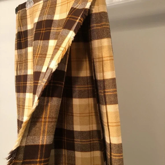 Plaid Brown and Tan Skirt pattern skirt. - Picture 2 of 7